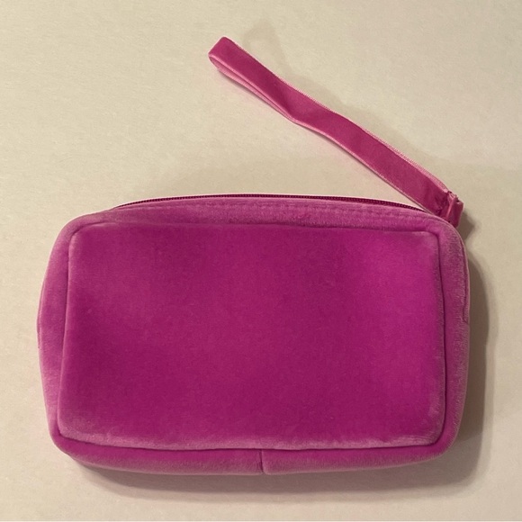 VALENTINO Small Petite Velvet Wrislet Pouch in Pink Pochette Rose - Picture 3 of 7